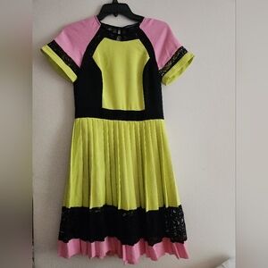 French connection colorful Pleated dress, Pink Mustard Black size 4 Nwot